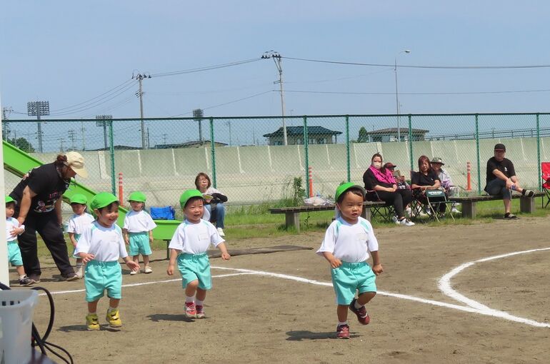 2歳児かけっこ