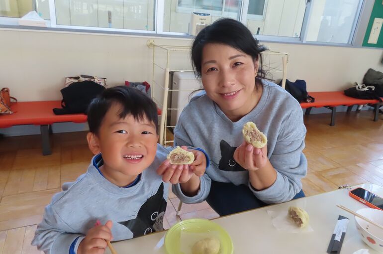 しゅんご　肉まんおいしい
